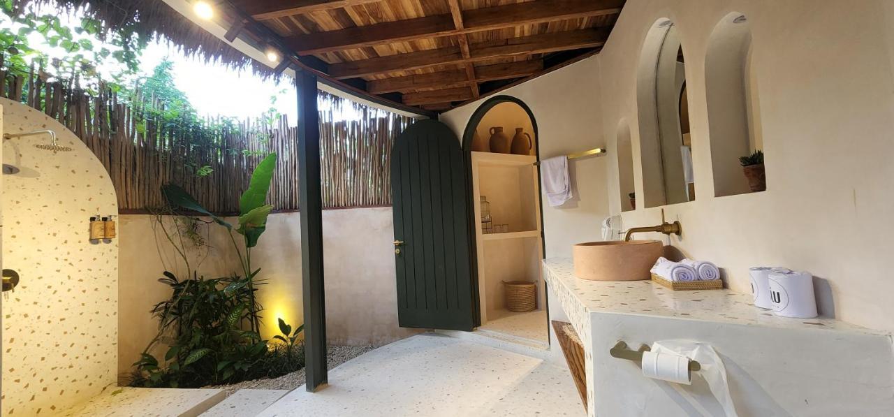 Tiu Oasis Lombok Hotell Kuta  Exteriör bild