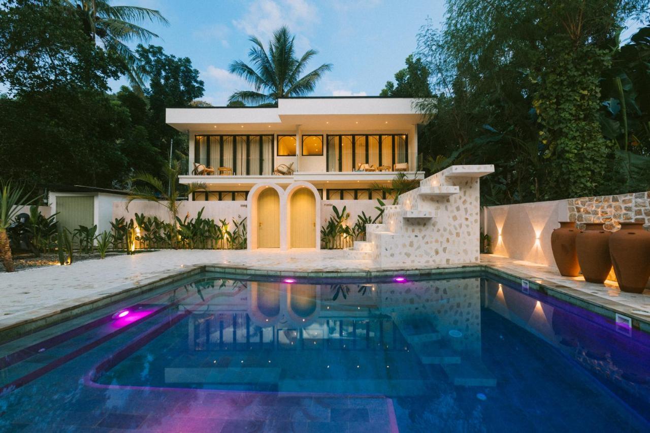 Tiu Oasis Lombok Hotell Kuta  Exteriör bild